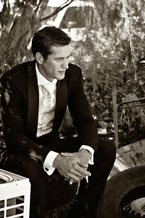groom 
