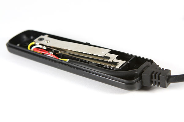 inside the Yongnuo Remote Switch RS-C3