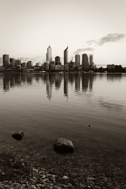 Perth city skyline (duotone)