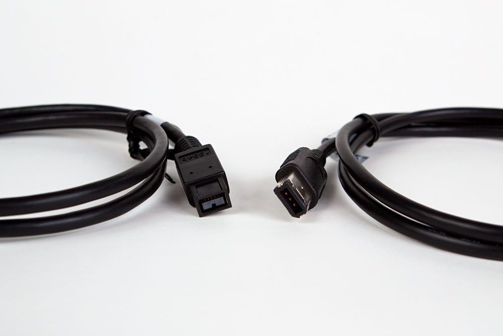 Firewire cables (left: Firewire 800 connector, right: Firewire 400 connector)