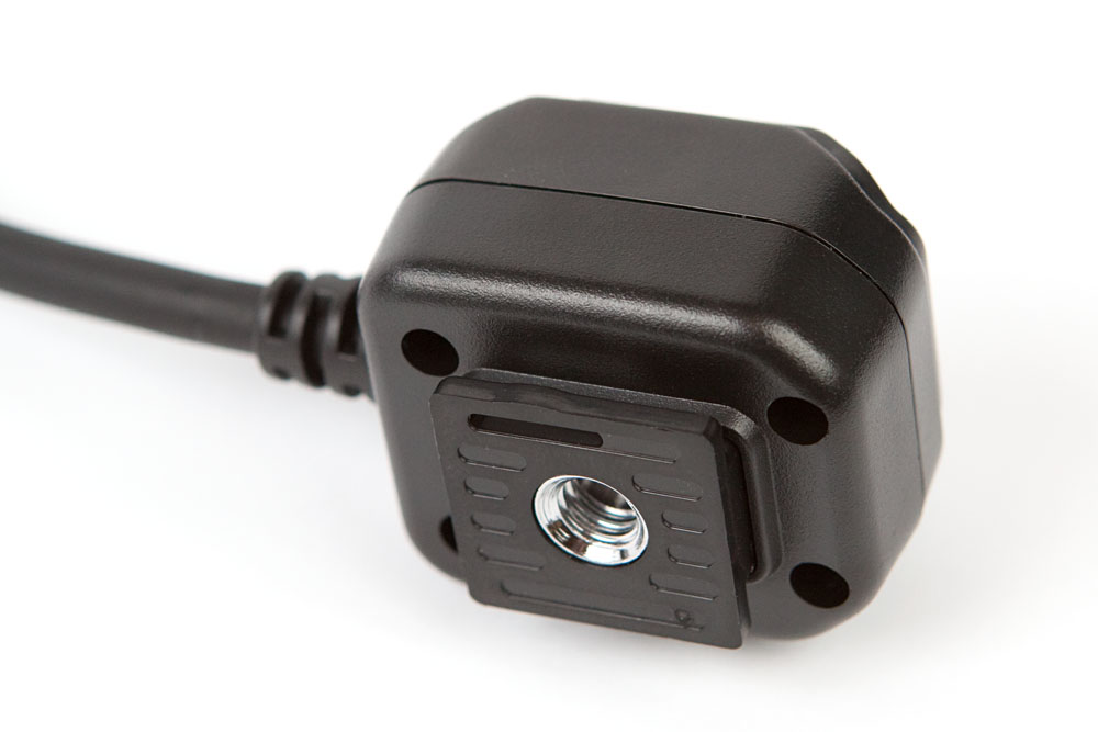 1/4" socket and plastic foot on the hot shoe block