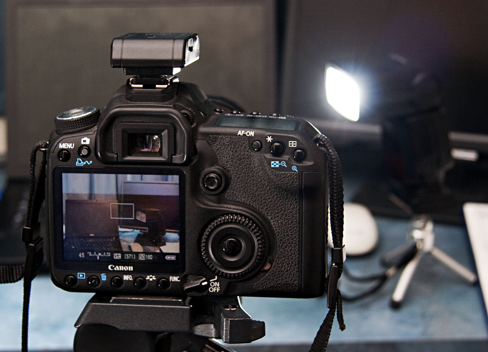 Phottix Aster wireless flash trigger on a Canon 50D