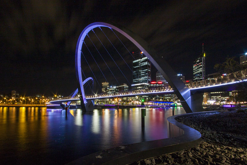 Elizabeth Quay Bridge in front of the city
