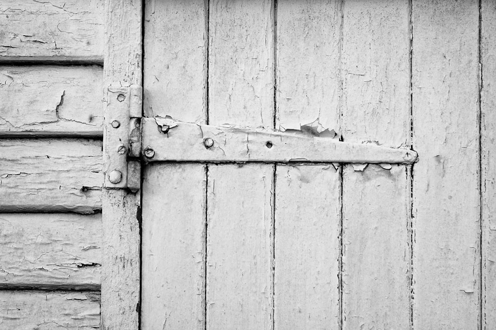 old hinge