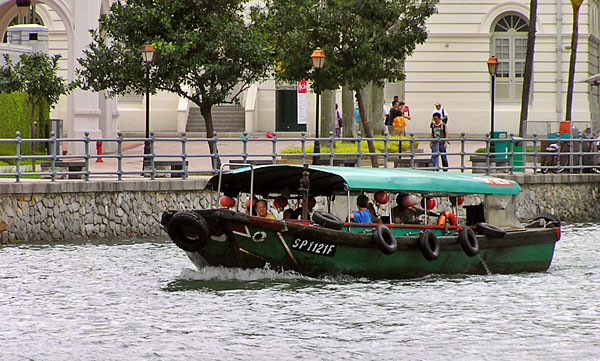 Boat on the Singapore River